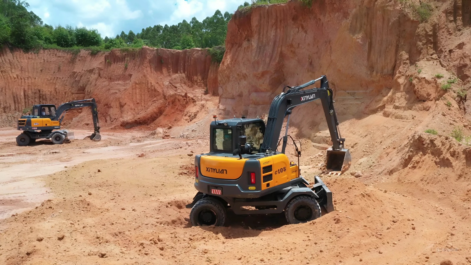 Kenapa Banyak Perusahaan Beralih ke Xinyuan Excavator Roda? Ini Alasannya.